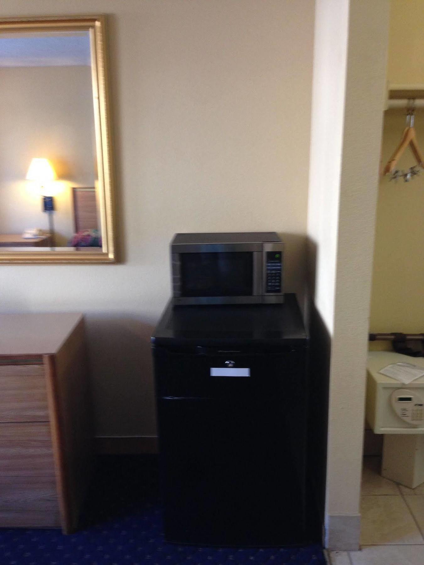 Travelodge By Wyndham Tacoma Near Mcchord Afb Екстер'єр фото