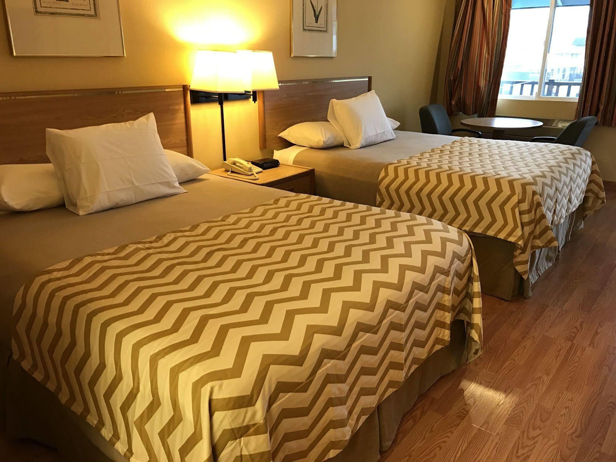 Travelodge By Wyndham Tacoma Near Mcchord Afb Екстер'єр фото