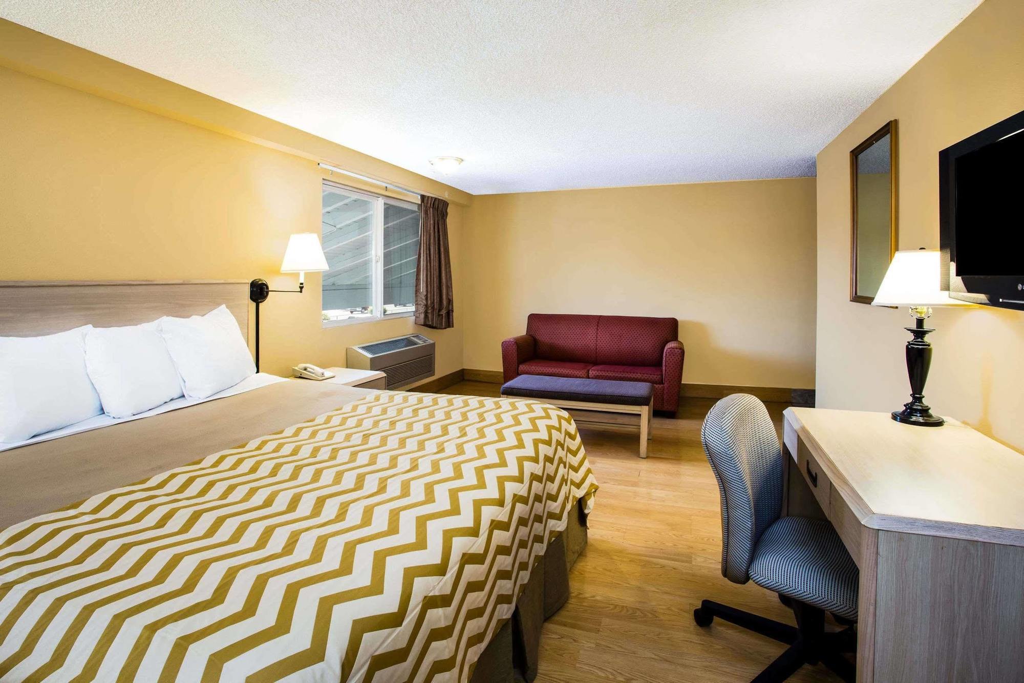 Travelodge By Wyndham Tacoma Near Mcchord Afb Екстер'єр фото